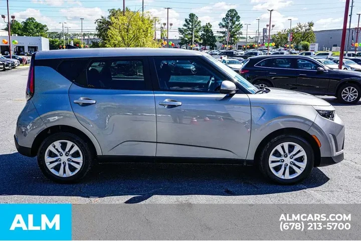 $14420 : Kia Soul 2023 LX 4dr Crossov image 9