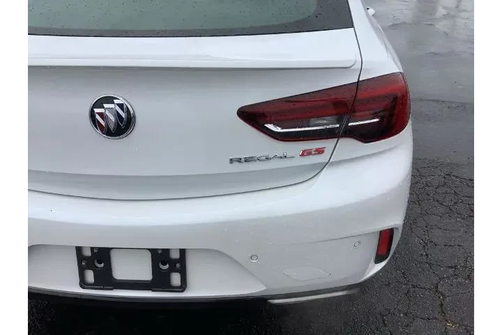 $19950 : Buick Regal Sportback 2018 A image 10