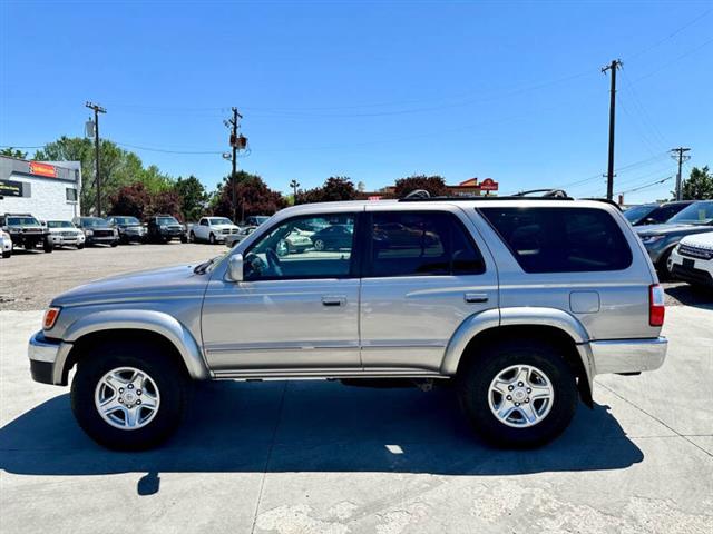 $19950 : 2002 4Runner SR5 image 7