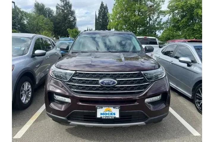 $35988 : Ford Explorer 2023 AWD XLT 4 image 2