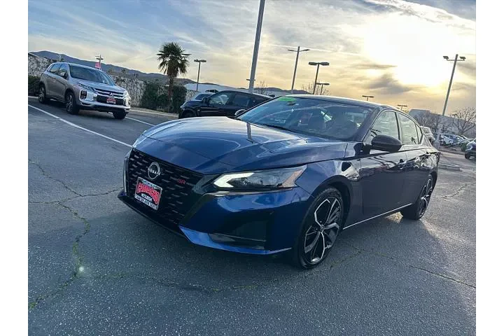 $22995 : Nissan Altima 2023 2.5 SR 4d image 7