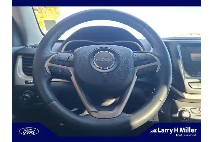 $10000 : Jeep Cherokee 2015 4x4 Latit image 9