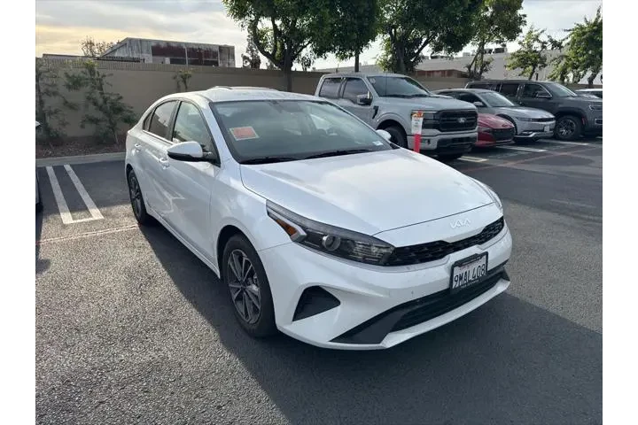 $19500 : Kia Forte 2024 LXS 4dr Sedan image 4