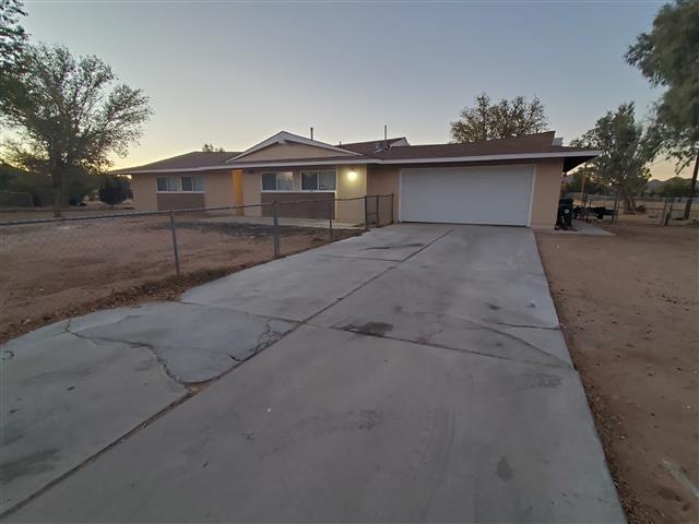 $1950 : Apple Valley Area Tranquila image 8