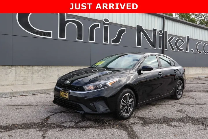 $17288 : 2023 Forte LXS image 1