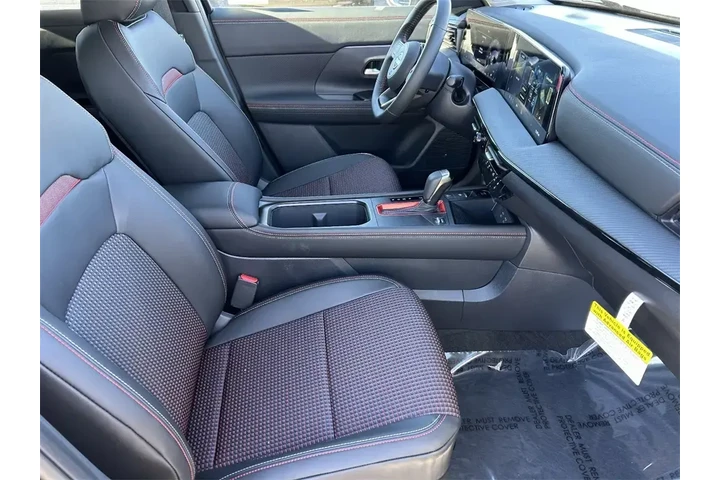 $29290 : Nissan Kicks 2026 SR 4dr Cro image 9