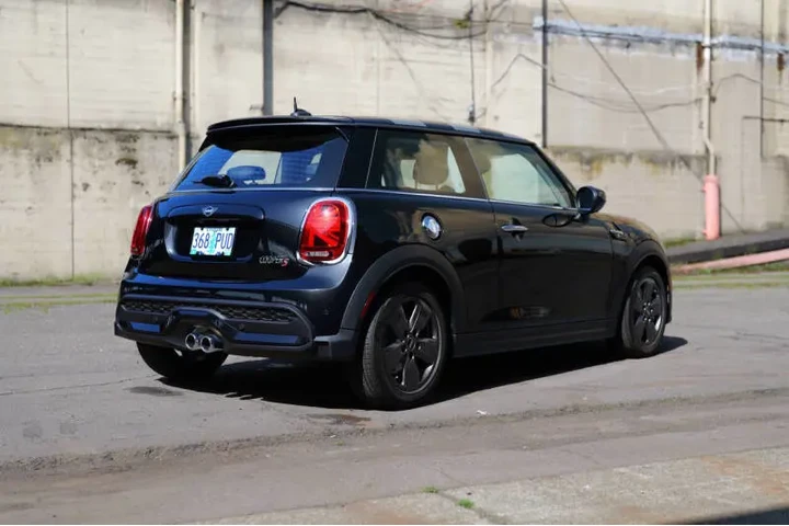 $25988 : 2024 MINI Hardtop 2 Door Coop image 10