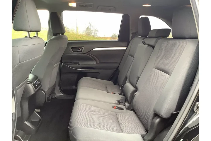 $13500 : 2018 Highlander LE image 7