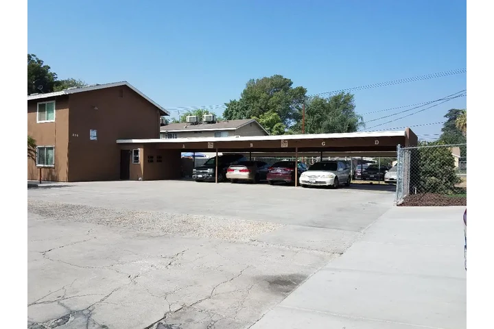 $1700 : 894 W G st. Colton Ca image 2