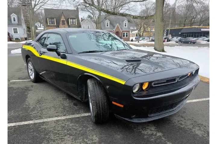 $26900 : 2023 Challenger SXT image 4