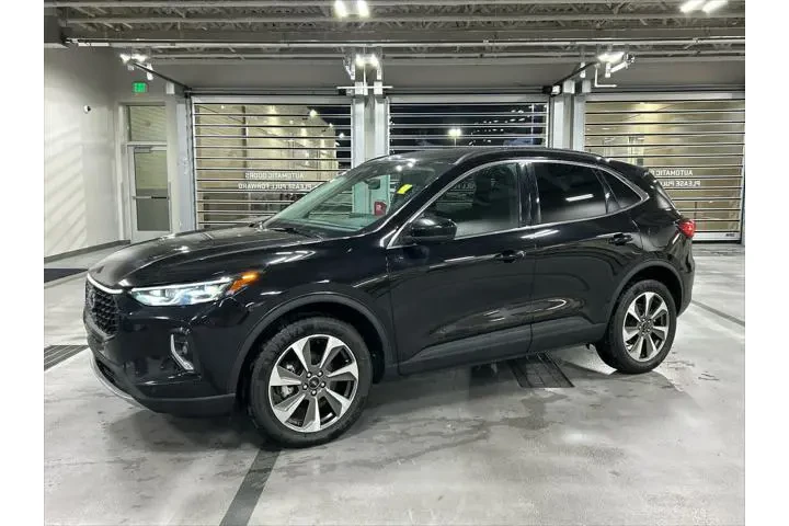 $24000 : Ford Escape 2023 AWD Platinu image 1
