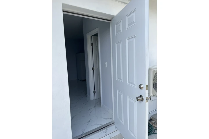 $1600 : Efficiency image 3