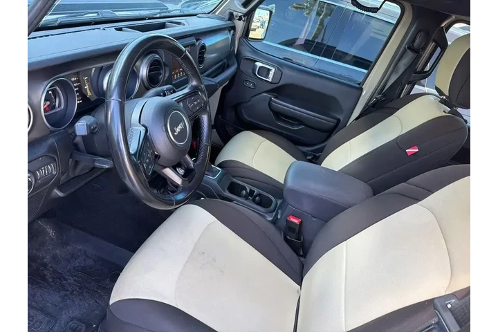 $27378 : Jeep Gladiator 2020 4x4 Spor image 2