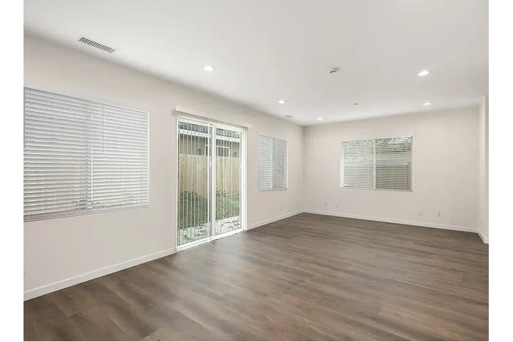 $1860 : The Amazing house with all the image 5