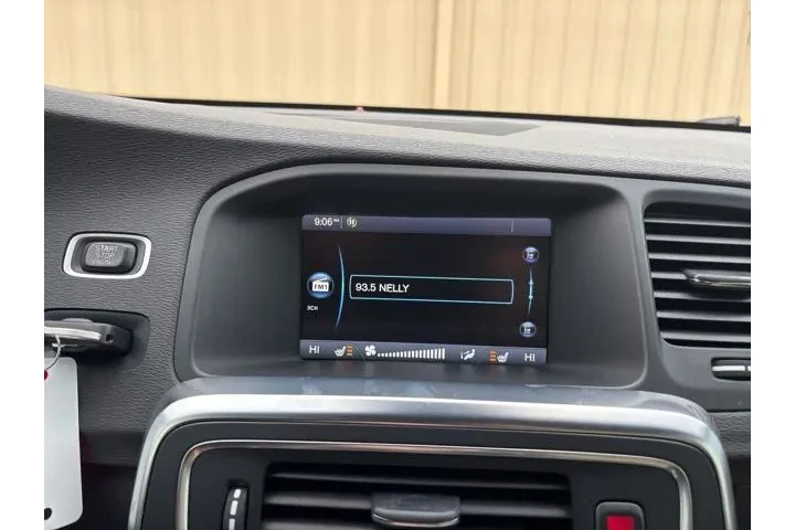 $16999 : Volvo V60 2015 AWD T5 Platin image 8