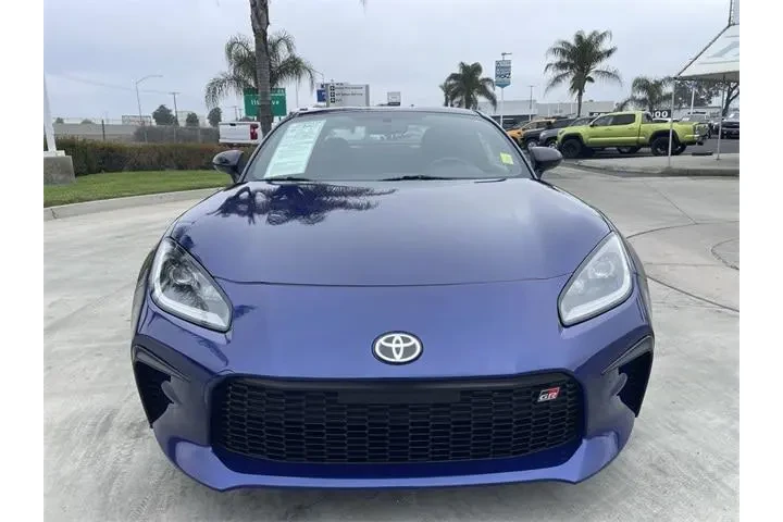 $28567 : Toyota GR86 2022 2dr Coupe 6 image 3