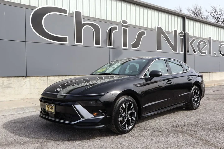 $22988 : 2025 Sonata SEL FWD image 1