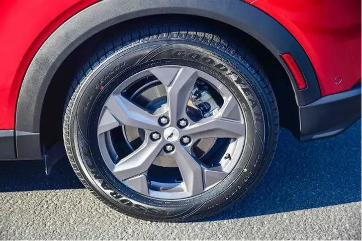 $27995 : Ford Mustang Mach-E 2023 Sel image 8