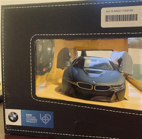 $150 : BMW i8 image 3