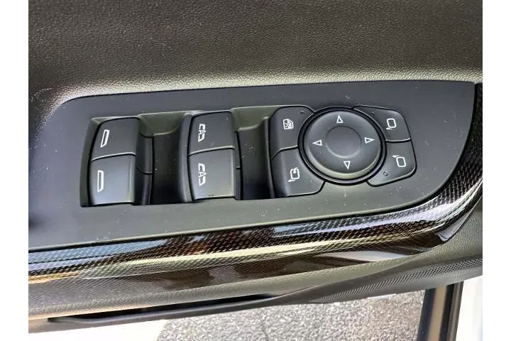 $32999 : GMC Acadia 2023 4x4 AT4 4dr image 9