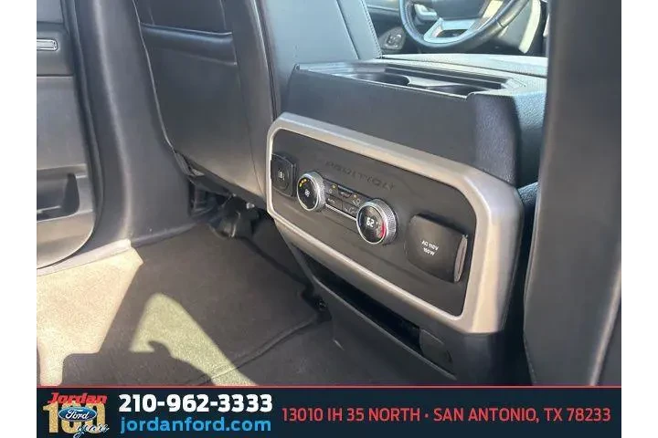 $38874 : Ford Expedition 2024 4x2 XLT image 10