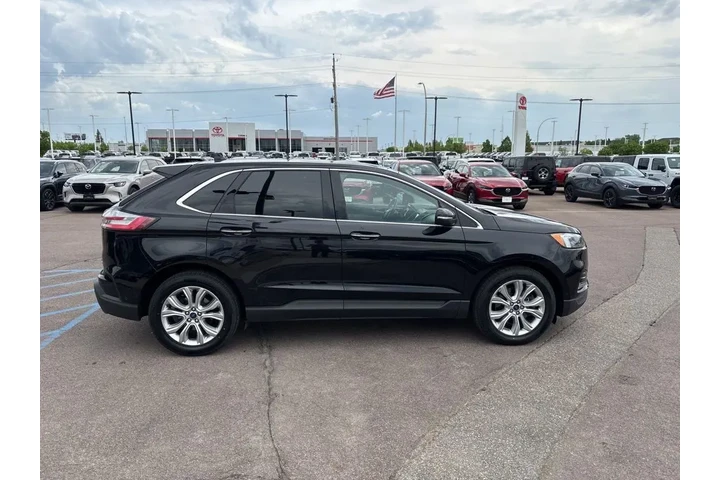 $17490 : 2020 Edge Titanium image 4
