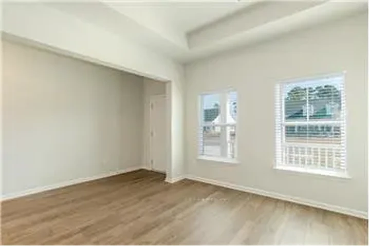 $3200 : Rental property with 4 bedro image 9