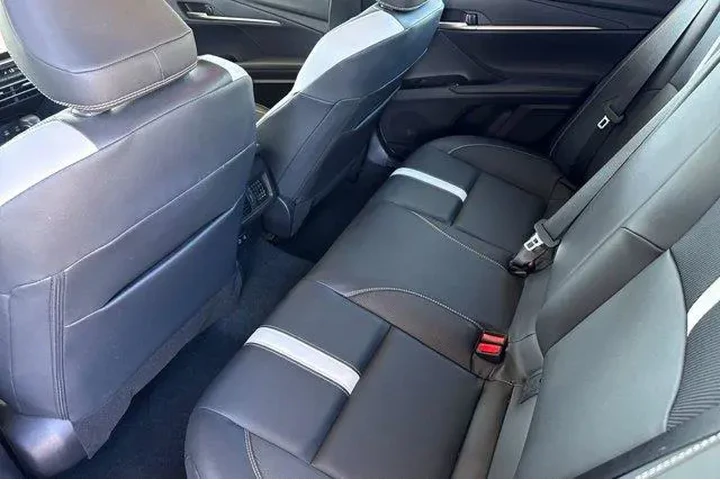 $29530 : Toyota Camry 2025 SE 4dr Sed image 6