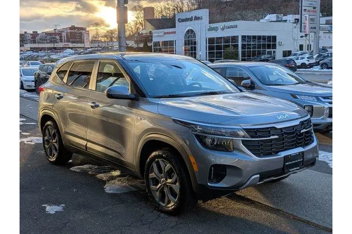 $24775 : Kia Seltos 2025 AWD LX 4dr S image 4