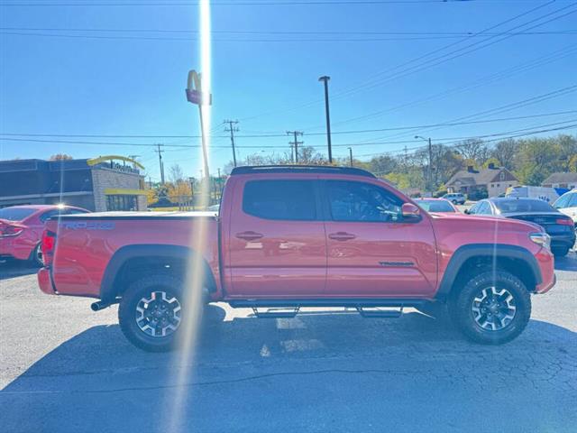 $32495 : 2018 Tacoma TRD Off-Road image 9