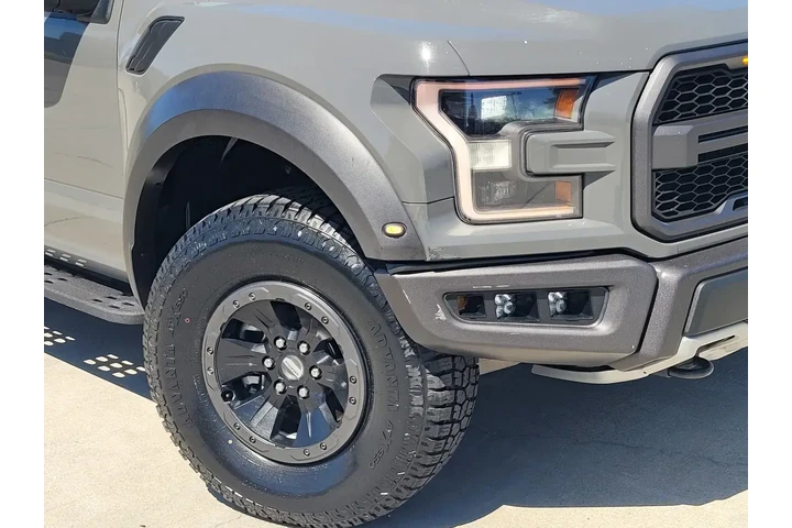 $39999 : Ford F-150 2018 4x4 Raptor 4 image 9
