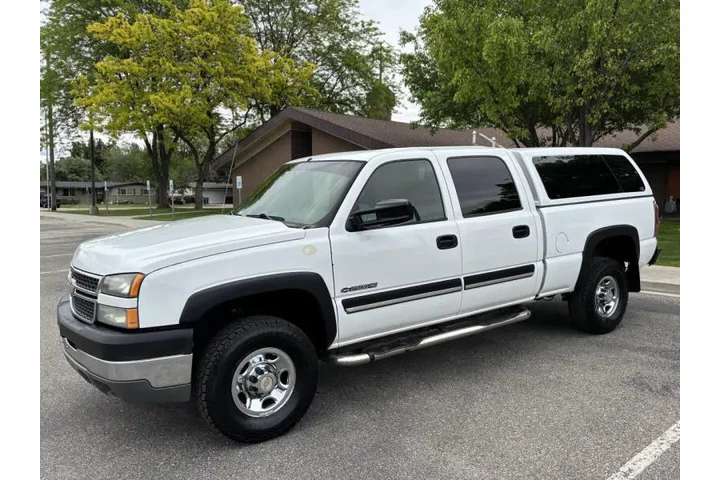 $12999 : 2005 Silverado 2500HD image 6