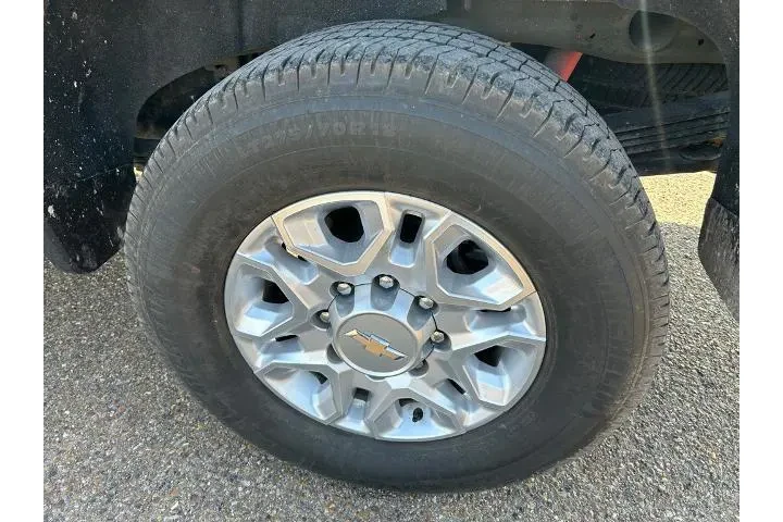 $37921 : Chevrolet Silverado 2500HD 2 image 8