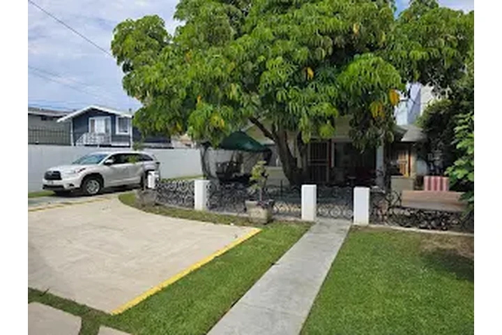 LONG BEACH CASA EN RENTA image 1