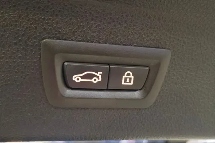 $15000 : BMW 3 Series 2018 AWD 330i x image 8