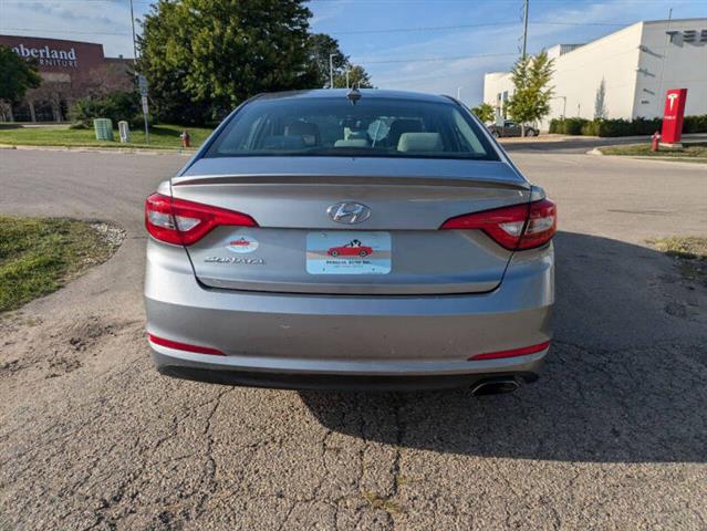 $8990 : 2017 Sonata image 5