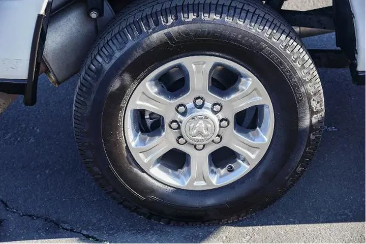 $32995 : Ram 2500 2020 4x4 Big Horn 4 image 8