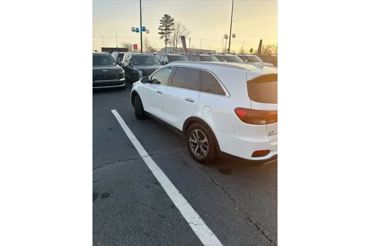 $15671 : Kia Sorento 2019 EX Sport 4d image 8