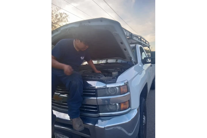 Reparación de Autos image 6