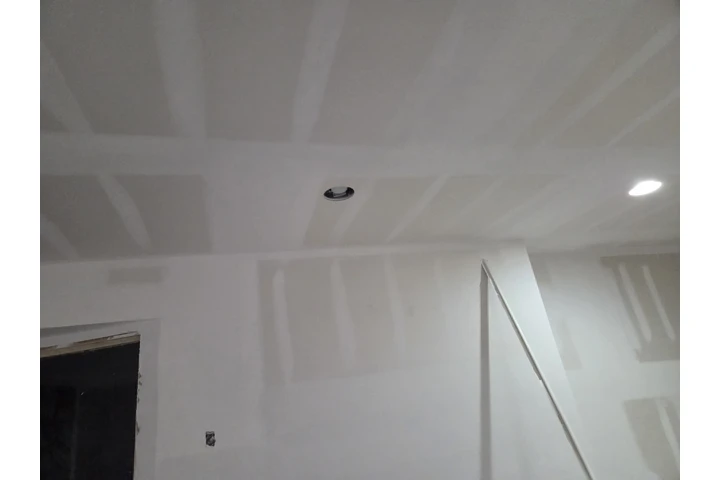 Drywall finisher image 10