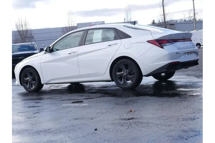 $18597 : Hyundai ELANTRA 2023 SEL 4dr image 4