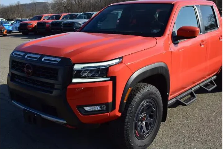 $39900 : Nissan Frontier 2025 4x4 PRO image 3