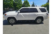 $28999 : 2017 4Runner SR5 Premium thumbnail