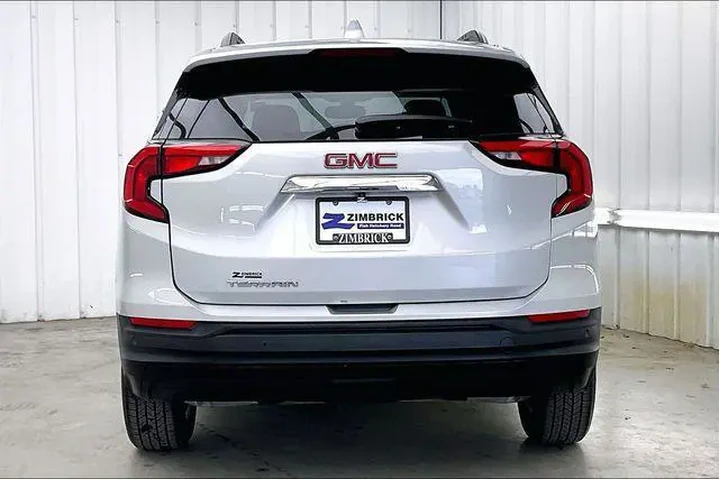$16490 : GMC Terrain 2018 SLE 4dr SUV image 4