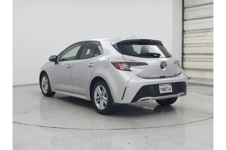 $21998 : Toyota Corolla Hatchback 202 image 2