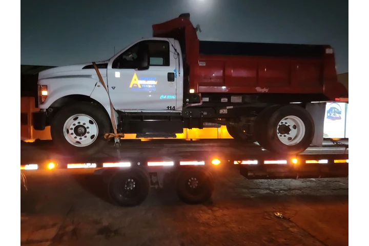 $30 : FORD F650 DUMP TRUCK DE VOLTEO image 3