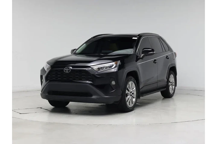 $23998 : Toyota RAV4 2021 XLE Premium image 4