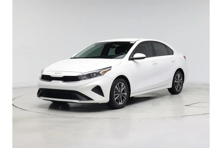 $18998 : Kia Forte 2023 LXS 4dr Sedan image 4
