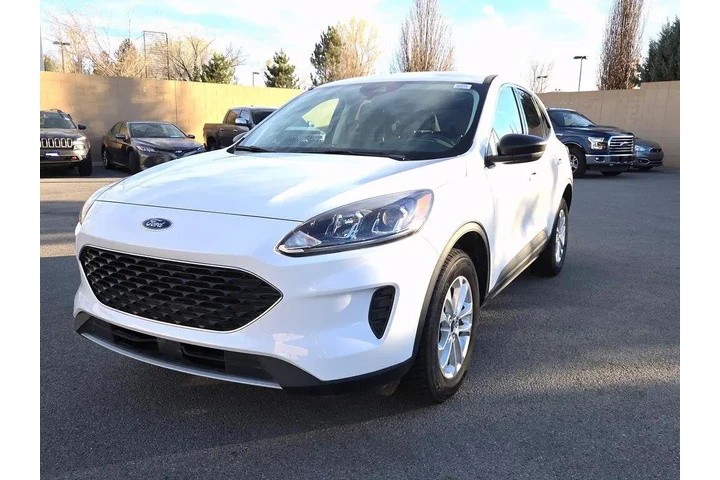 $18998 : Ford Escape 2022 AWD SE 4dr image 3