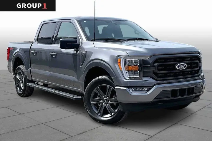 $39842 : Ford F-150 2023 4x4 XL 4dr S image 1